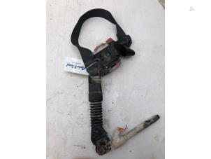 Used Seatbelt tensioner, left Nissan Qashqai (J11) Price on request offered by Autobedrijf G.H. Wessel B.V.