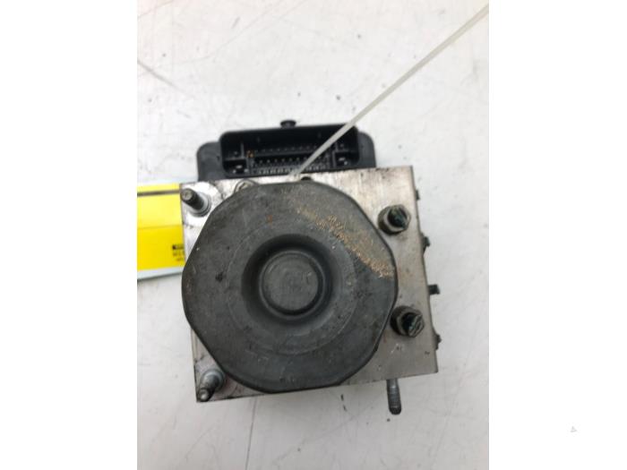 Begagnade ABS-pump Audi A1 Sportback (8XA/8XF) 1.6 TDI 16V Pris € 82,95 Marginaltabell erbjuds av Wessel Parts & Service B.V.