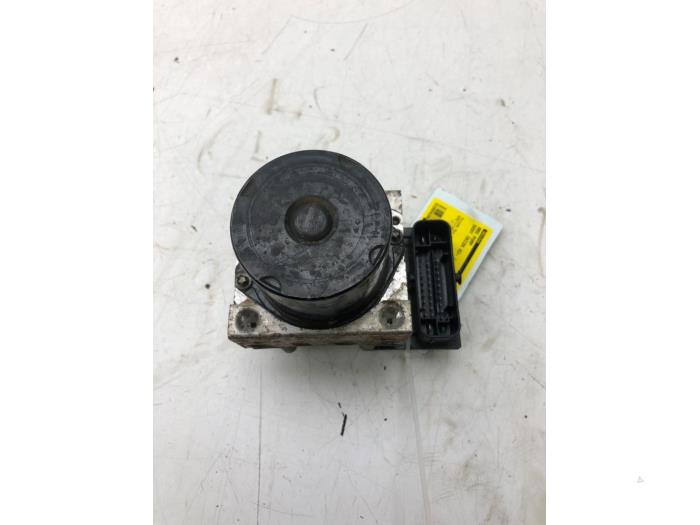 Używane Pompa ABS Seat Ibiza III (6L1) 1.9 TDI 100 Cena € 61,95 Procedura marży oferowane przez Wessel Parts & Service B.V.