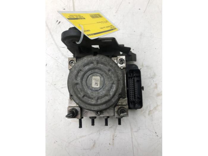 Usagé Pompe ABS Skoda Octavia (5EAA) 1.6 TDI Greenline 16V Prix € 93,45 Règlement à la marge proposé par Wessel Parts & Service B.V.