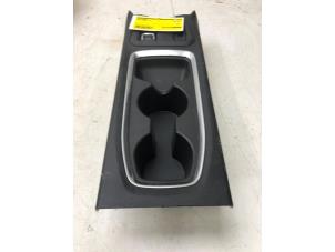 Used Cup holder Opel Corsa Price € 89,00 Margin scheme offered by Autobedrijf G.H. Wessel B.V.