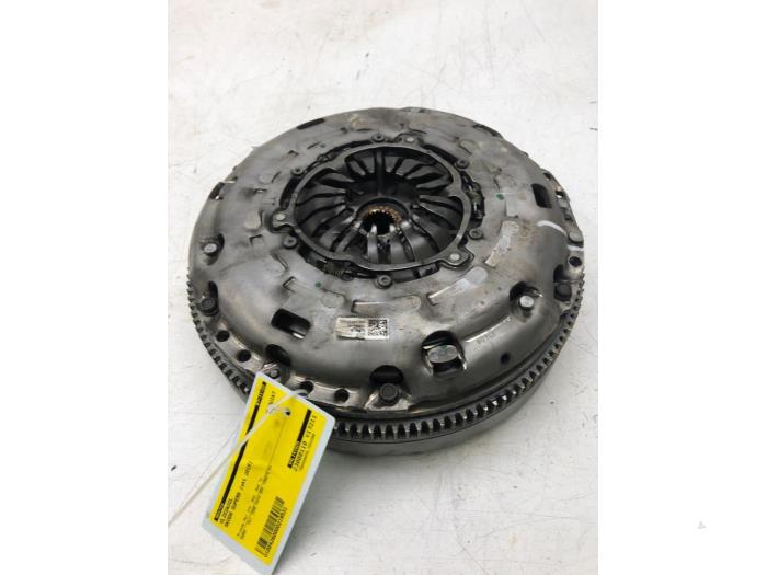 Gebrauchte Schwungrad Skoda Superb (3V3) 2.0 TDI Preis € 236,25 Margenregelung angeboten von Wessel Parts & Service B.V.