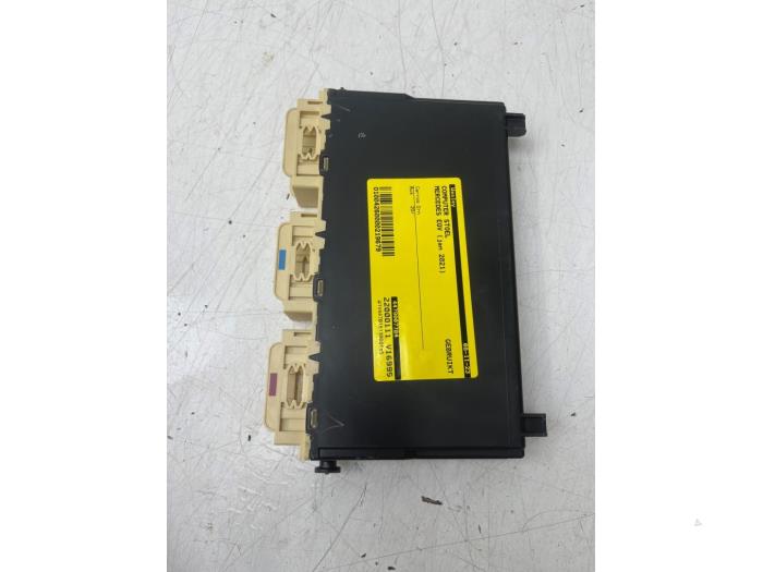 Begagnade Sätesdator Mercedes EQV 300 Pris € 131,25 Marginaltabell erbjuds av Wessel Parts & Service B.V.