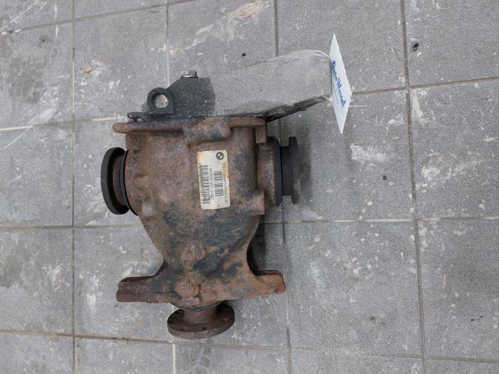 Rear differential from a BMW 1 serie (E81) 118i 16V 2010