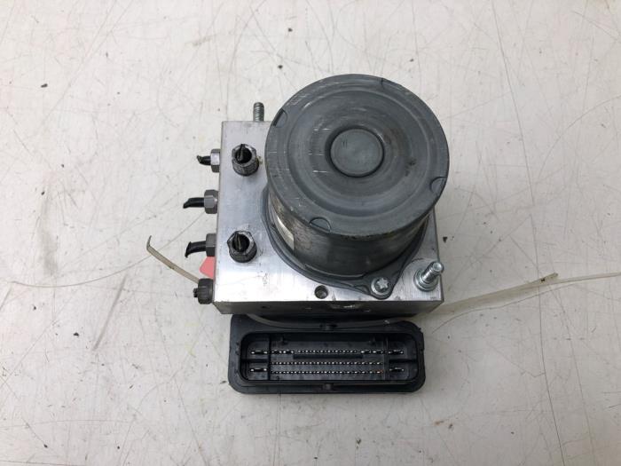 Używane Pompa ABS Opel Grandland/Grandland X 1.2 Turbo 12V Cena € 61,95 Procedura marży oferowane przez Wessel Parts & Service B.V.