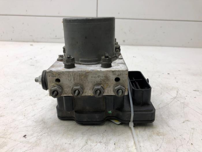 Used ABS pump Volkswagen Polo V (6R) 1.8 GTI 16V Price € 103,95 Margin scheme offered by Wessel Parts & Service B.V.