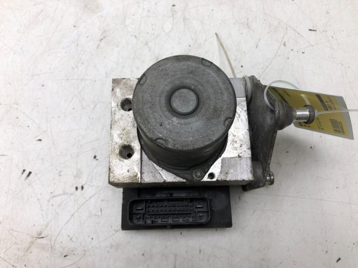 Begagnade ABS-pump Volkswagen Crafter 2.5 TDI 30/35/50 Pris € 145,95 Marginaltabell erbjuds av Wessel Parts & Service B.V.