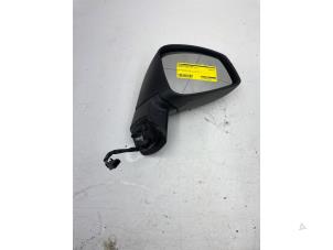 Used Wing mirror, right Renault Scénic III (JZ) 2.0 16V CVT Price € 125,00 Margin scheme offered by Autobedrijf G.H. Wessel B.V.