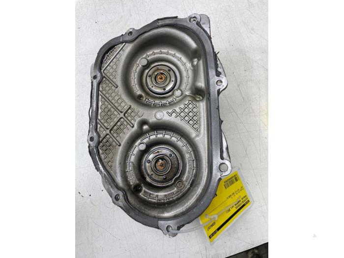Usagé Couvercle de distribution Porsche Panamera (971G) 2.9 V6 24V 4 E-Hybrid Prix € 131,25 Règlement à la marge proposé par Wessel Parts & Service B.V.