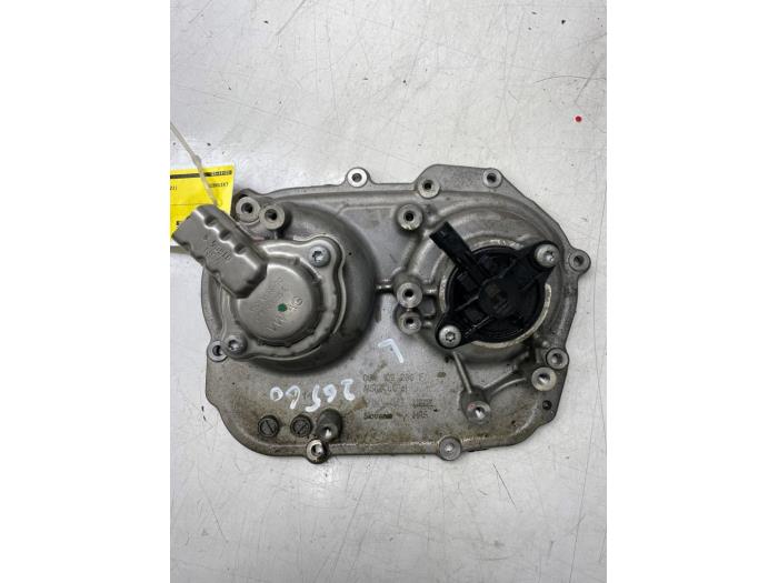 Usagé Couvercle de distribution Porsche Panamera (971G) 2.9 V6 24V 4 E-Hybrid Prix € 131,25 Règlement à la marge proposé par Wessel Parts & Service B.V.
