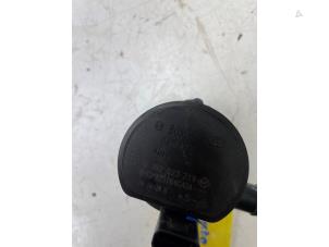 Vattenpump från en Renault Master III (EV/HV/UV/VA/VB/VD/VF/VG/VJ) 2.3 dCi 145 16V FWD 2020