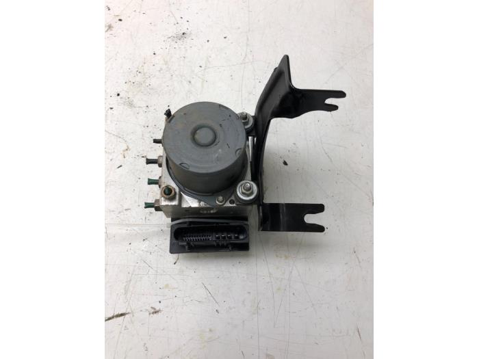Usagé Bloc ABS Renault Modus/Grand Modus (JP) 1.6 16V Prix € 82,95 Règlement à la marge proposé par Wessel Parts & Service B.V.