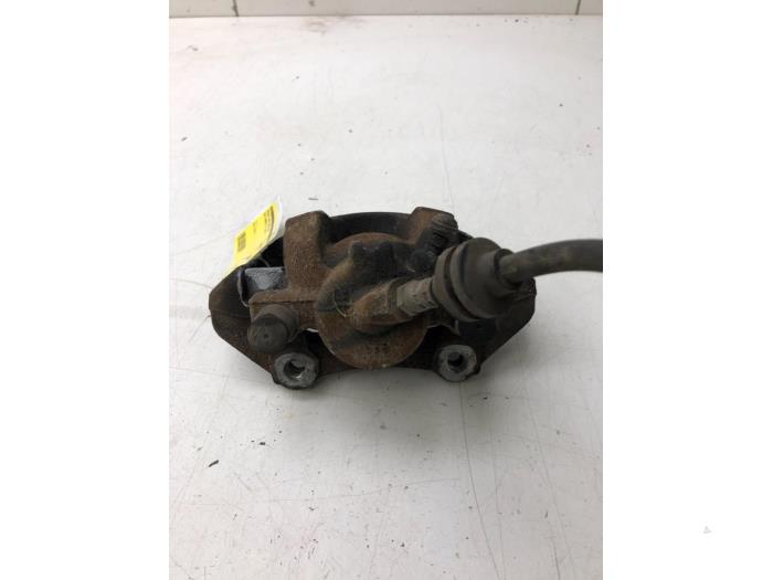 Gebrauchte Bremszange rechts vorne Dacia Sandero II 0.9 TCE 12V Preis € 51,45 Margenregelung angeboten von Wessel Parts & Service B.V.