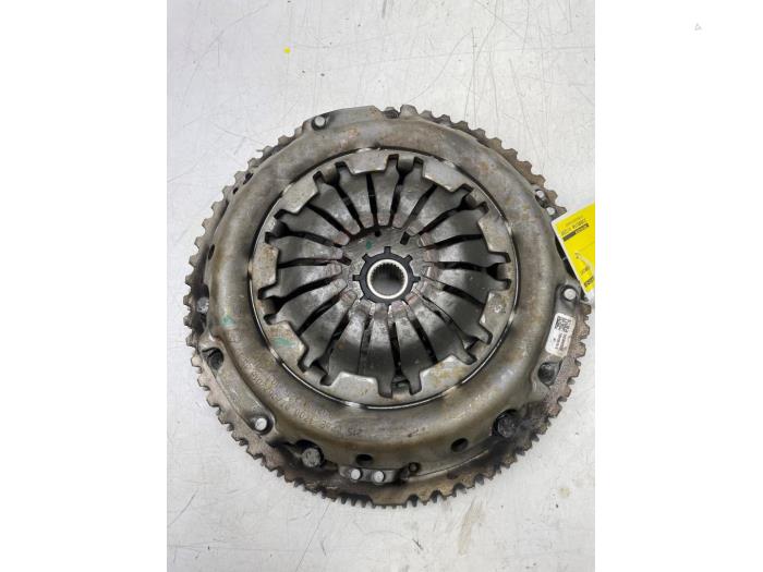 Gebrauchte Schwungrad Dacia Sandero II 0.9 TCE 12V Preis € 156,45 Margenregelung angeboten von Wessel Parts & Service B.V.