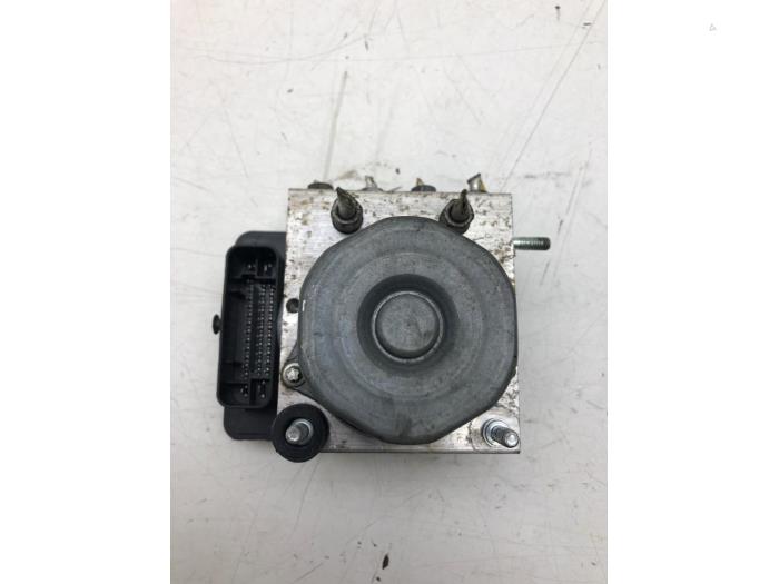 Begagnade ABS-pump Smart Forfour (453) 1.0 12V Pris € 103,95 Marginaltabell erbjuds av Wessel Parts & Service B.V.