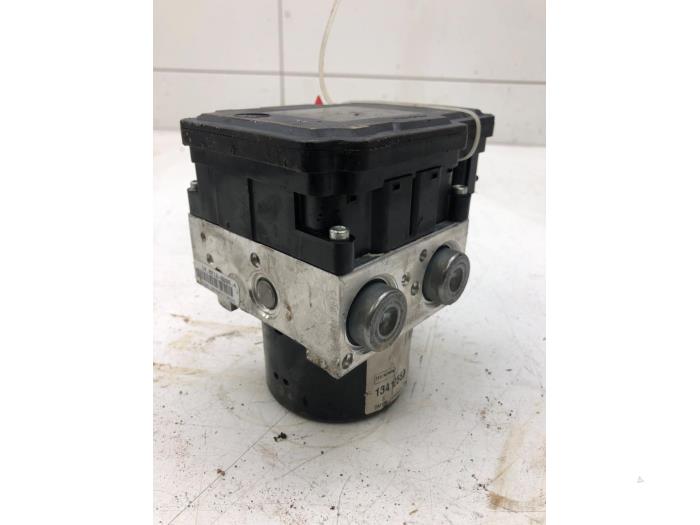 Begagnade ABS-pump Opel Astra J GTC (PD2/PF2) 1.7 CDTi 16V ecoFLEX 110 Pris € 131,25 Marginaltabell erbjuds av Wessel Parts & Service B.V.