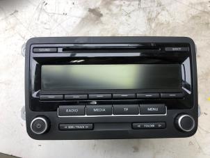 Used Radio CD player Volkswagen Amarok 2.0 BiTDI 16V 140 4Motion Price € 125,00 Margin scheme offered by Autobedrijf G.H. Wessel B.V.