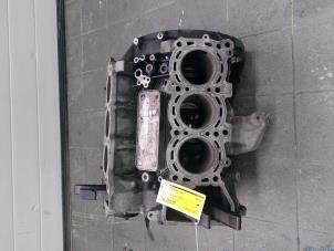 Used Engine crankcase Mercedes ML II (164/4JG) 3.0 ML-280 CDI 4-Matic V6 24V Price on request offered by Autobedrijf G.H. Wessel B.V.