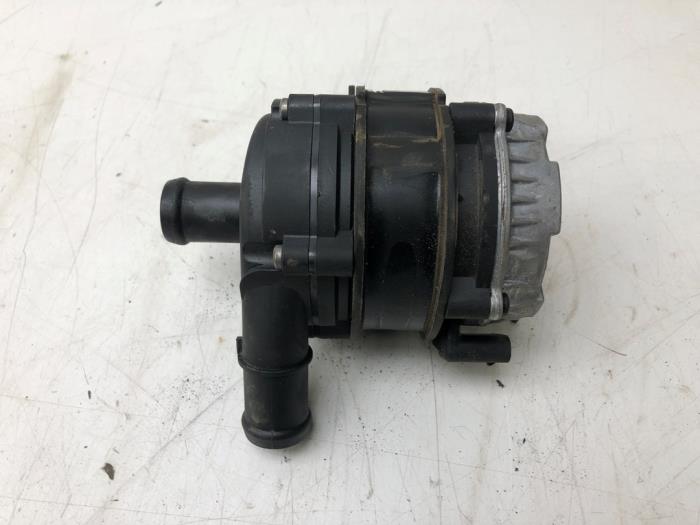 Begagnade Vattenpump Skoda Superb Combi (3V5) 1.4 TSI iV 16V Pris € 51,45 Marginaltabell erbjuds av Wessel Parts & Service B.V.