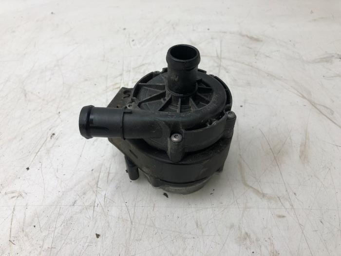 Begagnade Vattenpump Skoda Superb Combi (3V5) 1.4 TSI iV 16V Pris € 51,45 Marginaltabell erbjuds av Wessel Parts & Service B.V.