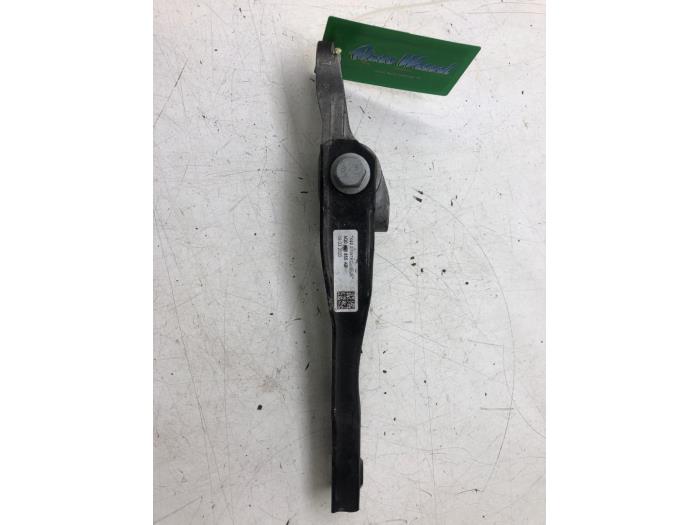Gebrauchte Motorlager Skoda Superb Combi (3V5) 1.4 TSI iV 16V Preis € 30,45 Margenregelung angeboten von Wessel Parts & Service B.V.