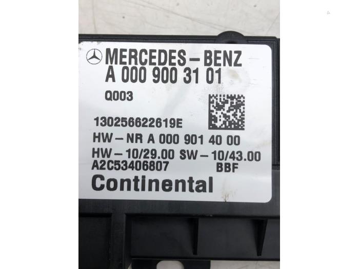 Usagé Module pompe carburant Mercedes SLK (R172) 2.1 250 CDI, 250d 16V Prix € 40,95 Règlement à la marge proposé par Wessel Parts & Service B.V.