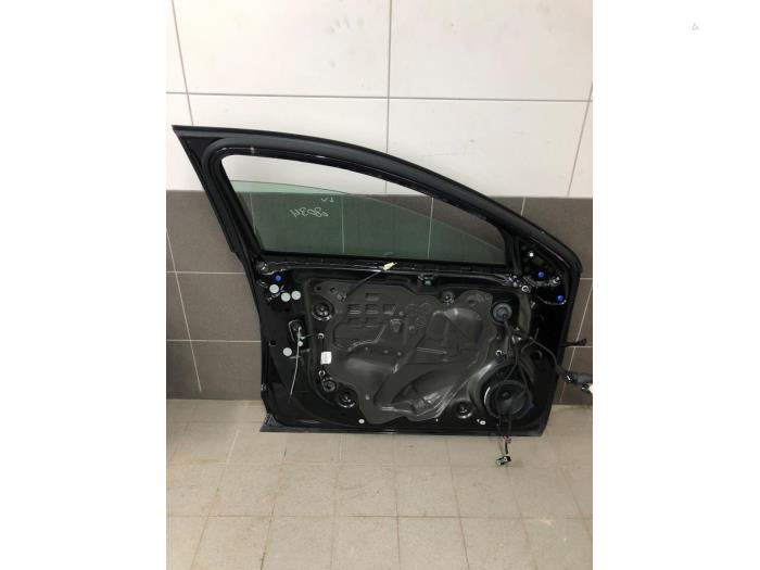 Door 4-door, front left Opel Insignia Sports Tourer 2.0 CDTI 16V 