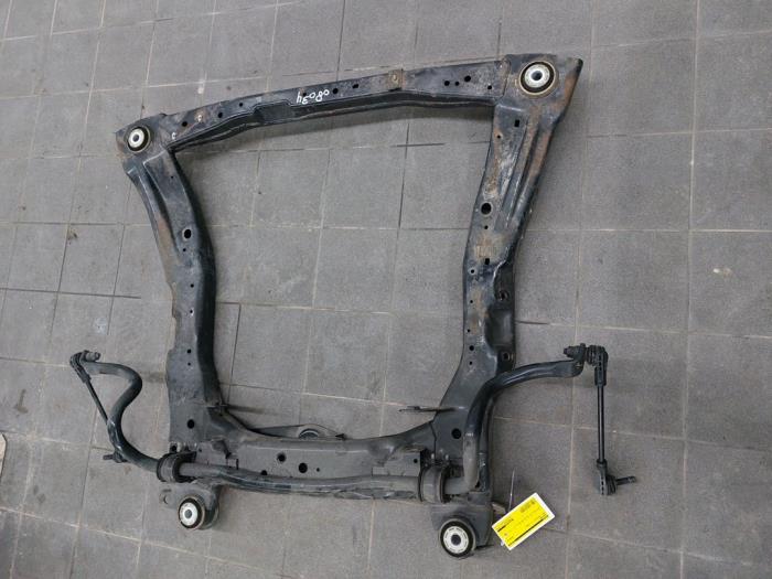 Subframe from a Opel Insignia Sports Tourer 2.0 CDTI 16V 2020
