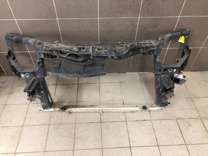 Begagnade Front Opel Corsa D 1.0 Pris € 103,95 Marginaltabell erbjuds av Wessel Parts & Service B.V.