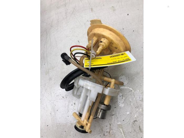 Usagé Pompe à carburant Audi A4 Avant (B9) 2.0 TDI Ultra 16V Prix € 93,45 Règlement à la marge proposé par Wessel Parts & Service B.V.
