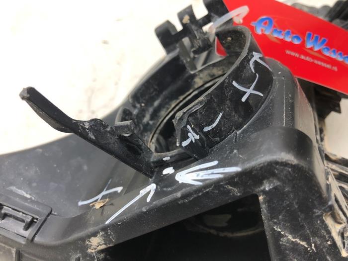 Gebrauchte Luftfiltergehäuse Opel Grandland (X) 1.2 Turbo 12V Preis auf Anfrage angeboten von Wessel Parts & Service B.V.