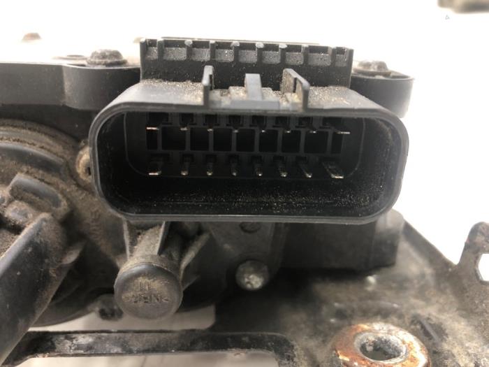 Usagé Mécanique frein à main Opel Insignia 2.0 CDTI 16V 140 ecoFLEX Prix € 156,45 Règlement à la marge proposé par Wessel Parts & Service B.V.