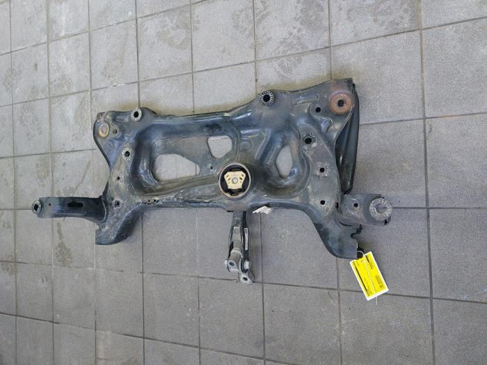 Usados Subchasis Skoda Superb Combi (3V5) 2.0 TDI 4x4 Precio € 208,95 Norma de margen ofrecido por Wessel Parts & Service B.V.