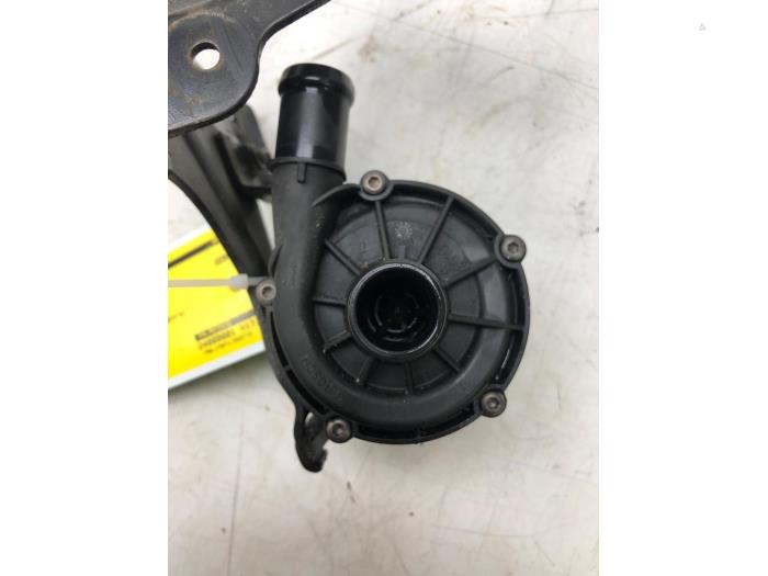 Begagnade Vattenpump Skoda Superb Combi (3V5) 2.0 TDI 4x4 Pris € 51,45 Marginaltabell erbjuds av Wessel Parts & Service B.V.