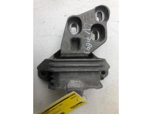 Used Engine mount Mercedes A (W176) 2.0 A-250 Turbo 16V Price € 49,00 Margin scheme offered by Autobedrijf G.H. Wessel B.V.
