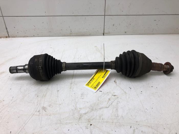 Gebrauchte Antriebswelle links vorne Opel Astra J (PC6/PD6/PE6/PF6) 1.7 CDTi 16V 125 Preis € 36,75 Margenregelung angeboten von Wessel Parts & Service B.V.