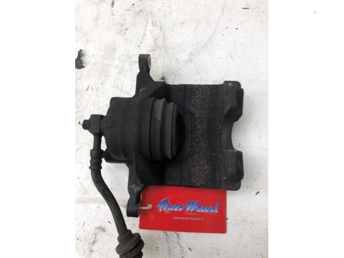 Gebrauchte Bremszange links vorne Opel Astra J (PC6/PD6/PE6/PF6) 1.7 CDTi 16V 125 Preis € 31,50 Margenregelung angeboten von Wessel Parts & Service B.V.