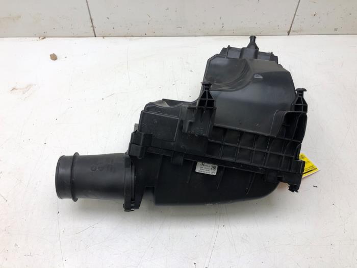 Begagnade Luftfilterhus Mercedes A (W176) 2.0 A-250 Turbo 16V Pris € 156,45 Marginaltabell erbjuds av Wessel Parts & Service B.V.