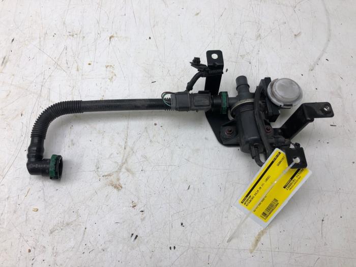 Usagé Pompe à eau Mitsubishi Eclipse Cross (GK/GL) 2.4 16V PHEV 4x4 Prix € 82,95 Règlement à la marge proposé par Wessel Parts & Service B.V.