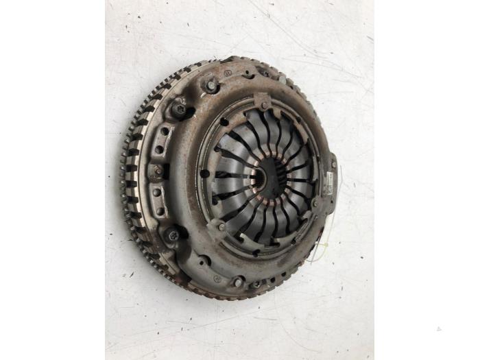 Gebrauchte Schwungrad Mercedes Citan (415.6) 1.5 109 CDI Preis € 156,45 Margenregelung angeboten von Wessel Parts & Service B.V.