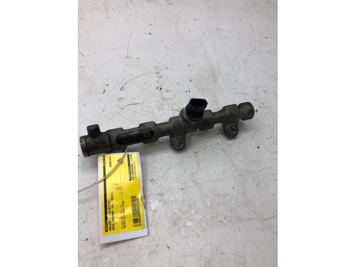 Usagé Système d'injection Opel Movano Combi 2.3 CDTi 16V Prix € 103,95 Règlement à la marge proposé par Wessel Parts & Service B.V.