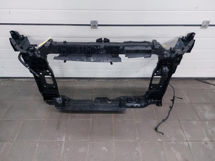 Front panel from a Kia Sportage (QL) 1.6 CRDi 16V 136 2019