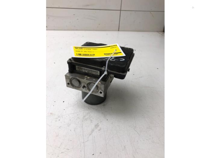 Usagé Bloc ABS Mercedes E (C207) E-350 CDI V6 24V Prix € 93,45 Règlement à la marge proposé par Wessel Parts & Service B.V.