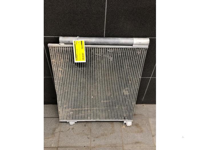 Usagé Radiateur clim Nissan Qashqai (J11) 1.3 DIG-T 160 16V Prix € 131,25 Règlement à la marge proposé par Wessel Parts & Service B.V.