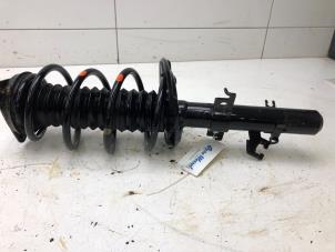 Used Front shock absorber rod, right Nissan Qashqai (J11) 1.3 DIG-T 160 16V Price € 149,00 Margin scheme offered by Autobedrijf G.H. Wessel B.V.