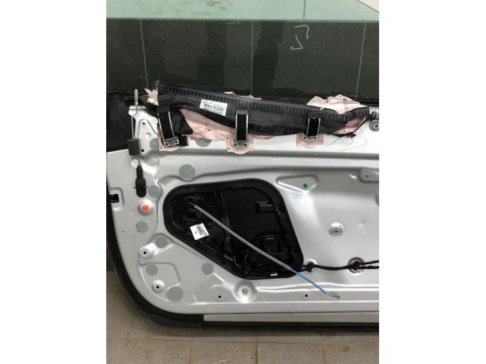 Portière 2portes gauche d'un Mercedes-AMG E AMG (R238) 3.0 E-53 AMG EQ Boost 24V 4-Matic+ 2019