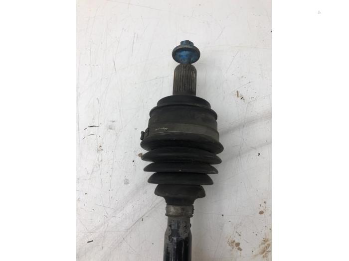 Front drive shaft, right from a Mercedes-AMG E AMG (R238) 3.0 E-53 AMG EQ Boost 24V 4-Matic+ 2019