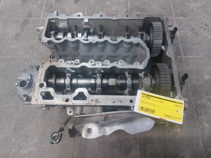 Begagnade Topplock Opel Astra K Sports Tourer 1.2 Turbo 12V Pris på förfrågan erbjuds av Wessel Parts & Service B.V.
