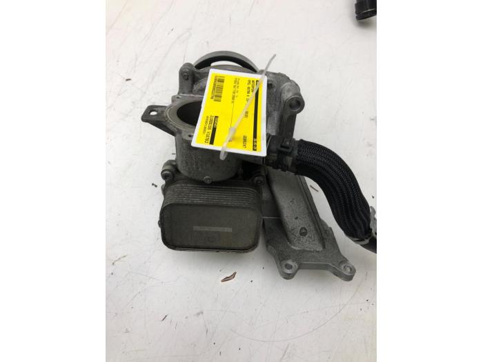 Usagé Pompe à eau Opel Astra K Sports Tourer 1.2 Turbo 12V Prix € 261,45 Règlement à la marge proposé par Wessel Parts & Service B.V.
