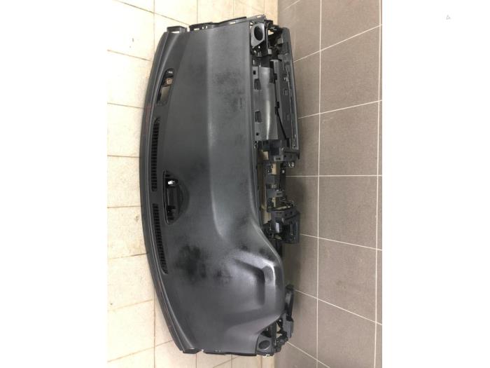 Salpicadero de un Nissan Leaf (ZE1) 40kWh 2019